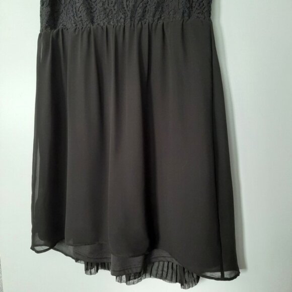 H&M Mama Maternity Baby Doll Empire Floral Lace Pleated Plisse Dress Black Sz M - Picture 12 of 14